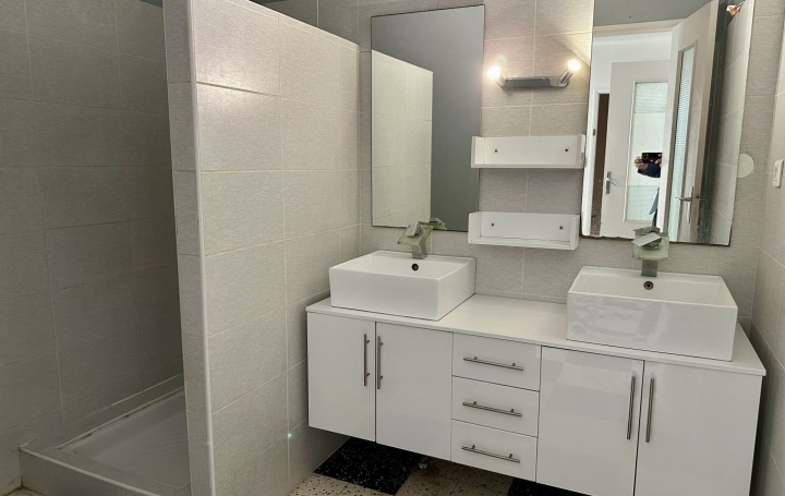 Maison VALROS (34290)  100 m2 273 000 € 