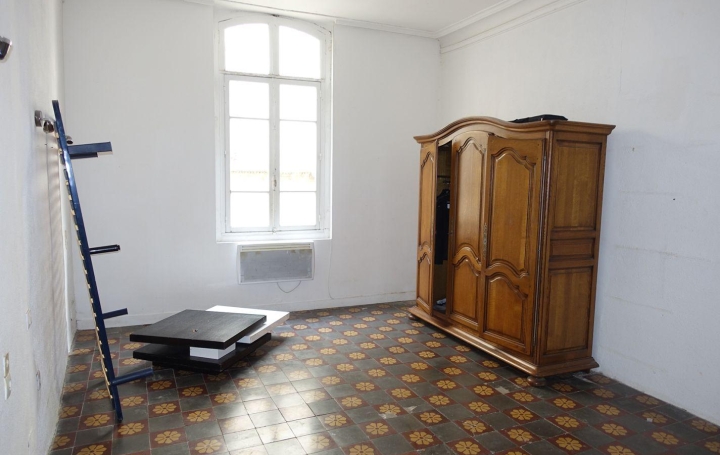 Studio GIGNAC (34150)  38 m2 47 000 € 