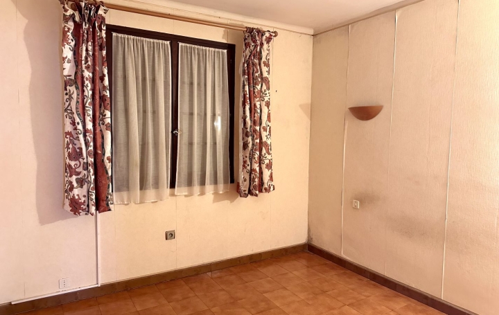 Villa GIGNAC (34150)  160 m2 624 000 € 
