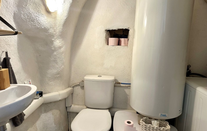 Maison de village MONTPEYROUX (34150)  75 m2 136 000 € 