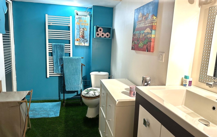 Maison de village MONTPEYROUX (34150)  75 m2 136 000 € 