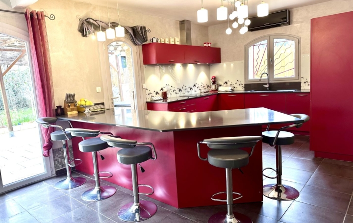 Villa SAINT-JEAN-DE-FOS (34150)  224 m2 585 000 € 