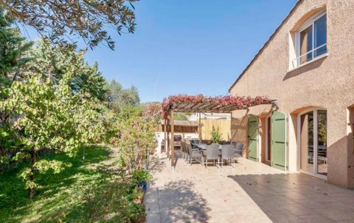Villa SAINT-JEAN-DE-FOS (34150)  224 m2 585 000 € 
