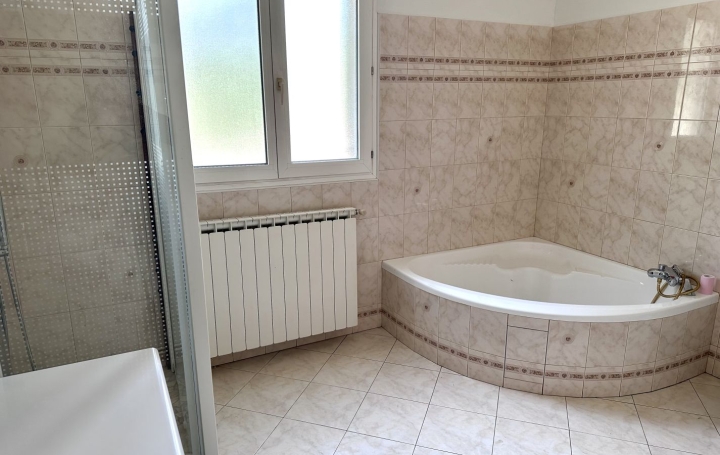 Propriété PAULHAN (34230)  83 m2 590 000 € 