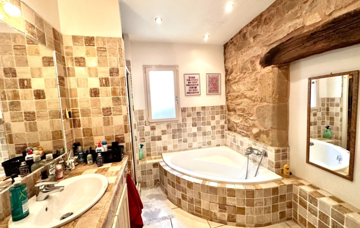 Villa LE BOSC (34700)  146 m2 285 000 € 