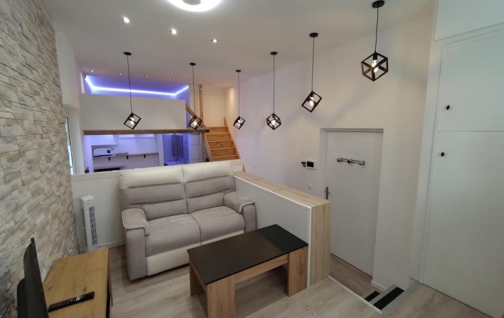 Réseau Immo-diffusion : Appartement P2  VALS-LES-BAINS  25 m2 250 € 