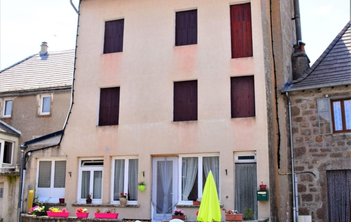 Réseau Immo-diffusion : Maison de village  SAINTE-EULALIE  350 m2 171 000 € 