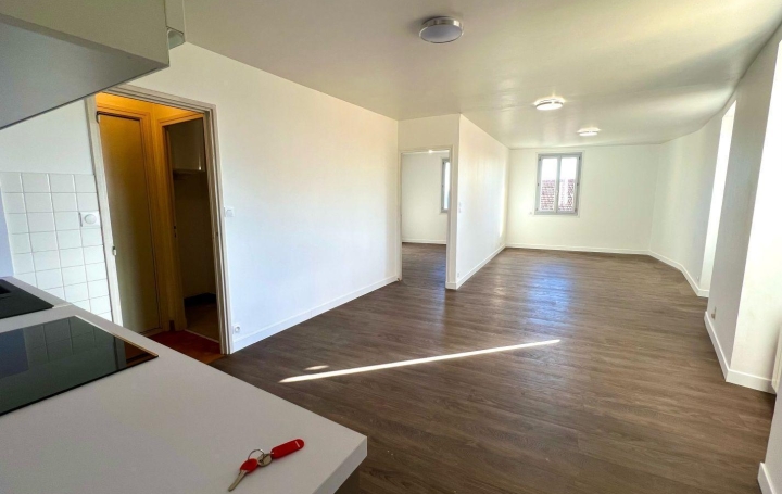 Réseau Immo-diffusion : Appartement P2  AUBENAS  50 m2 85 000 € 