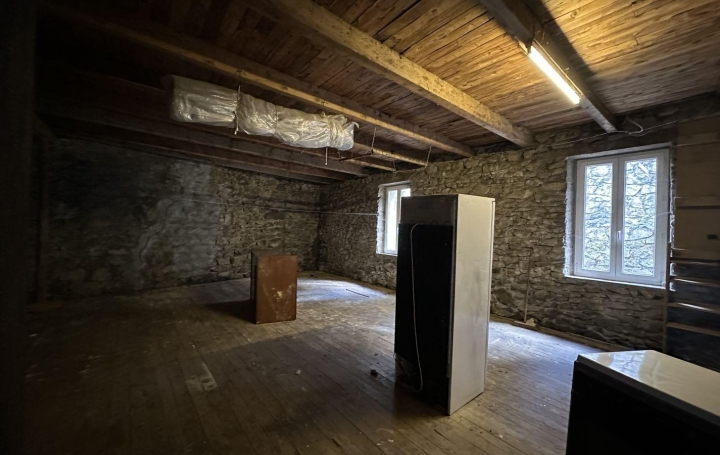 Maison SAINT-CIRGUES-EN-MONTAGNE (07510)  180 m2 97 200 € 