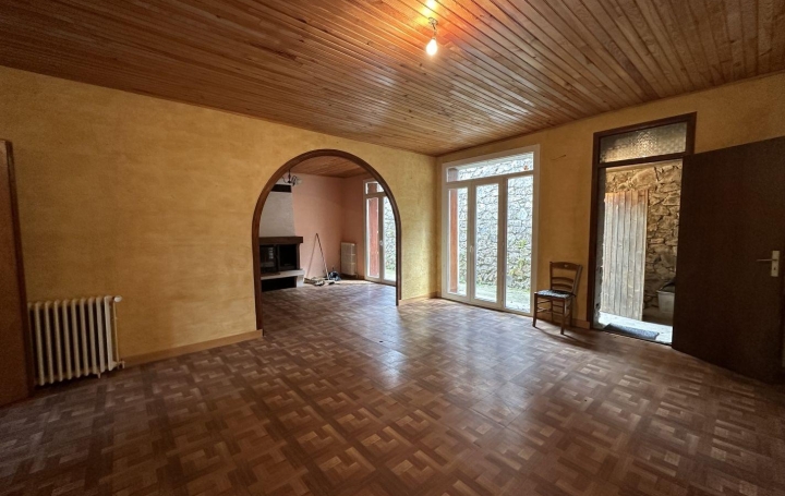 Maison SAINT-CIRGUES-EN-MONTAGNE (07510)  180 m2 97 200 € 