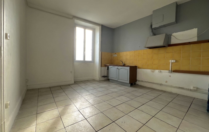 3 Pièces AUBENAS (07200)  114 m2 99 000 € 