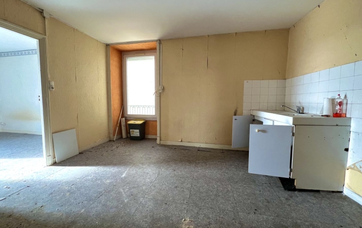 3 Pièces AUBENAS (07200)  59 m2 58 000 € 