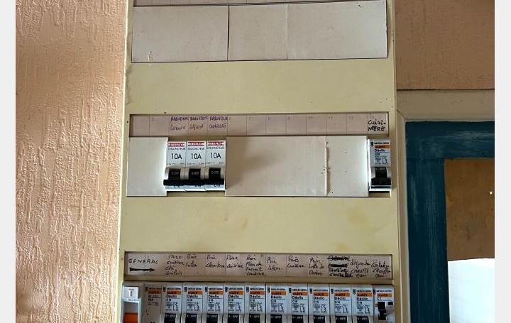 3 Pièces AUBENAS (07200)  59 m2 58 000 € 