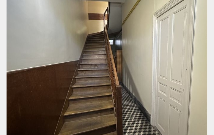 Maison VALS-LES-BAINS (07600)  165 m2 275 000 € 