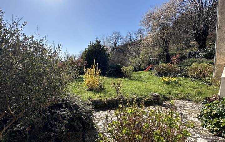 Maison ANTRAIGUES-SUR-VOLANE (07530)  140 m2 285 000 € 