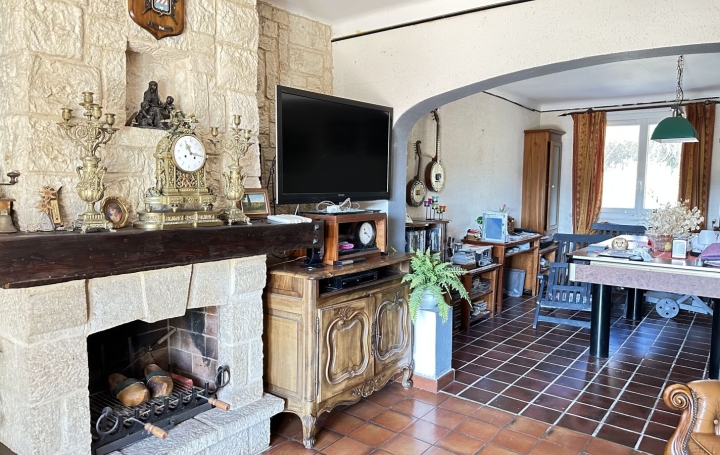 Maison ANTRAIGUES-SUR-VOLANE (07530)  140 m2 285 000 € 