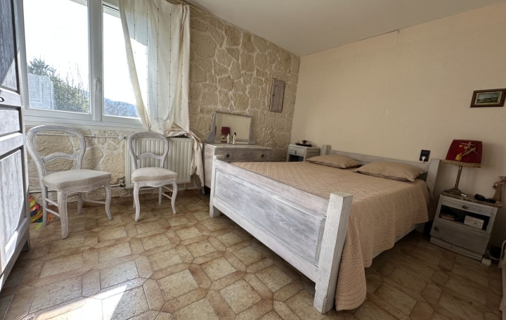 Maison ANTRAIGUES-SUR-VOLANE (07530)  140 m2 285 000 € 