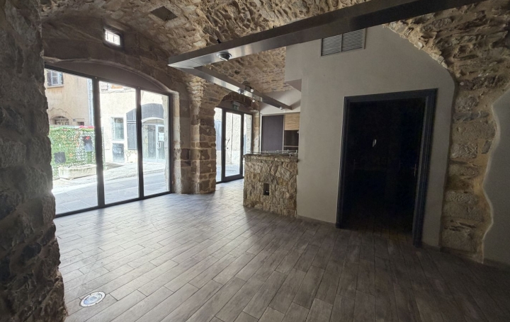 Maison AUBENAS (07200)  900 m2 670 000 € 