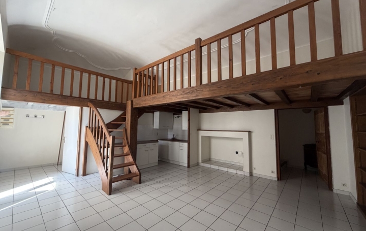 Maison AUBENAS (07200)  900 m2 670 000 € 