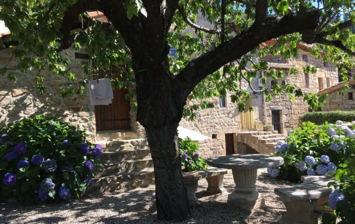 Réseau Immo-diffusion : Maison  SAINT-PIERRE-DE-COLOMBIER  100 m2 190 000 € 