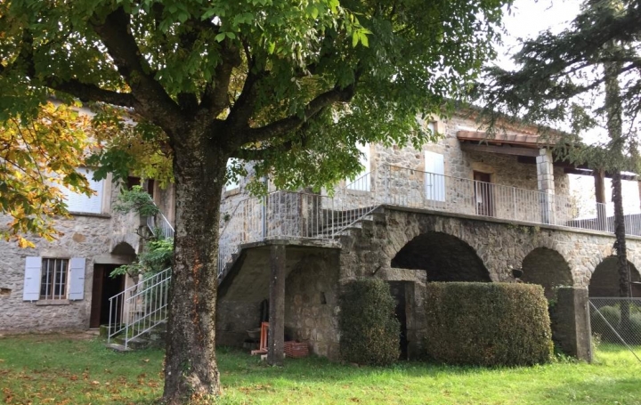 Réseau Immo-diffusion : Maison  LAURAC-EN-VIVARAIS  170 m2 367 500 € 