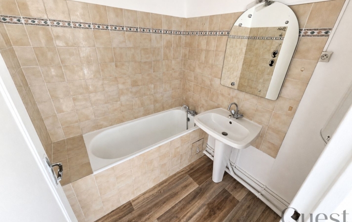 3 Pièces MANTES-LA-JOLIE (78200)  57 m2 890 € 