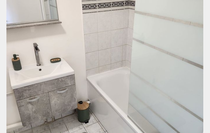 3 Pièces MANTES-LA-VILLE (78711)  67 m2 1 080 € 