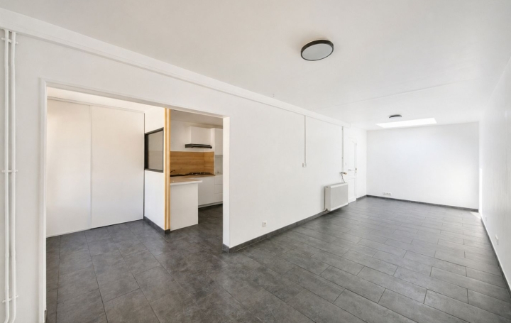 Maison MANTES-LA-JOLIE (78200)  51 m2 829 € 
