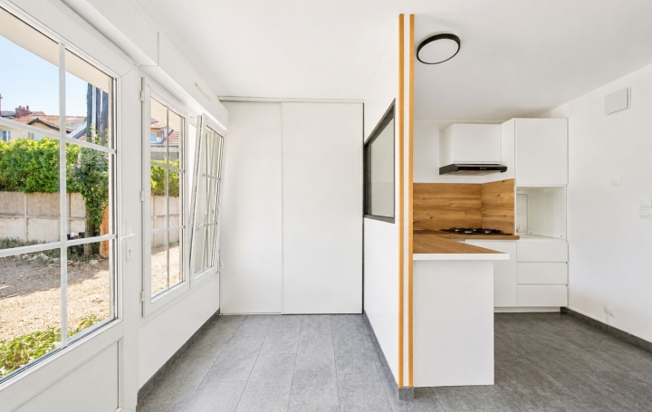 Maison MANTES-LA-JOLIE (78200)  51 m2 829 € 