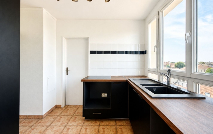 3 Pièces MANTES-LA-JOLIE (78200)  61 m2 1 010 € 