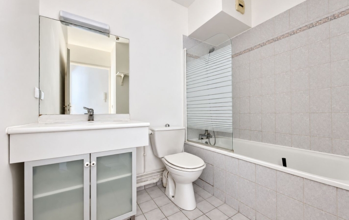 Studio CARRIERES-SOUS-POISSY (78955)  31 m2 802 € 