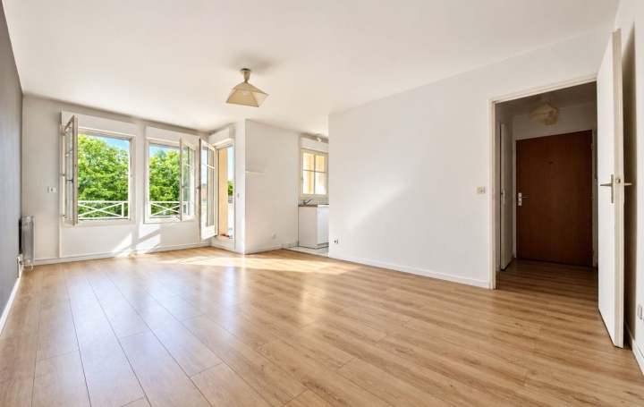 Studio CARRIERES-SOUS-POISSY (78955)  31 m2 802 € 