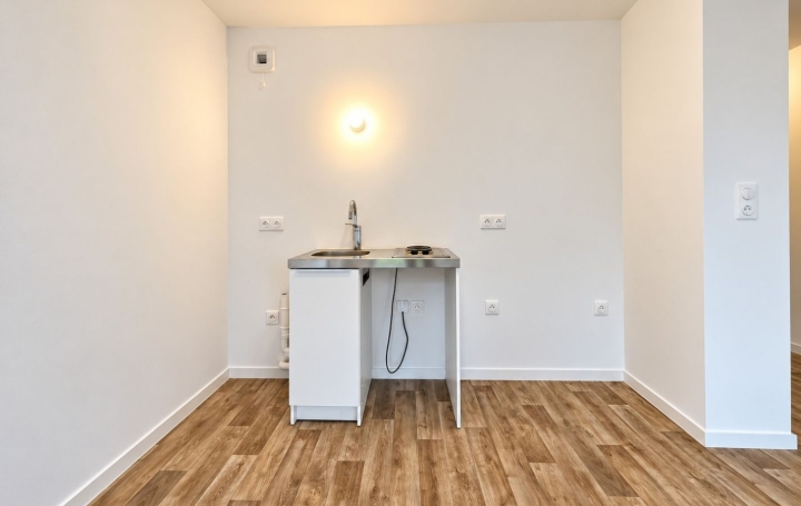 Studio MANTES-LA-VILLE (78711)  29 m2 730 € 