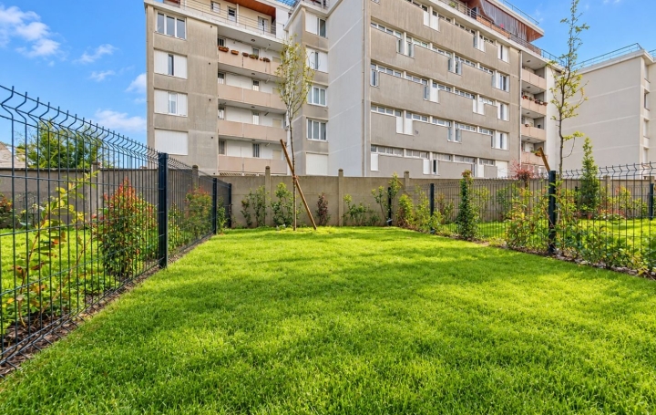 Studio MANTES-LA-VILLE (78711)  28 m2 700 € 