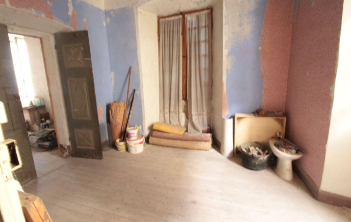 Immeuble SAINT-LAURENT-DE-CERDANS (66260)  280 m2 99 500 € 