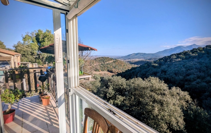 Maison CERET (66400)  120 m2 366 000 € 