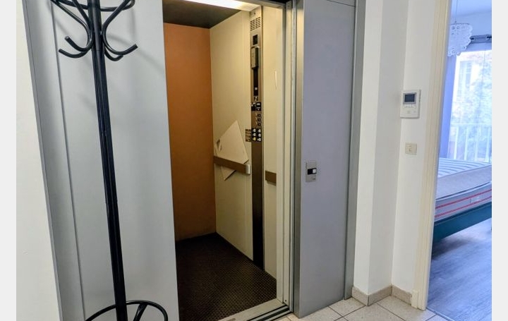 3 Pièces CERET (66400)  79 m2 238 000 € 