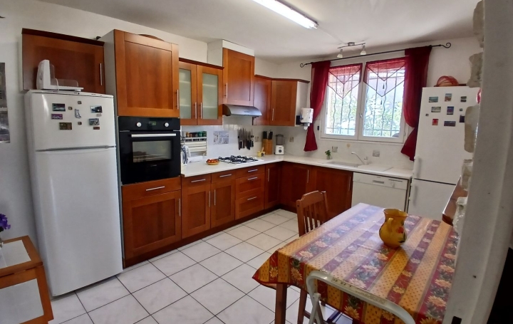 Maison CERET (66400)  87 m2 284 000 € 