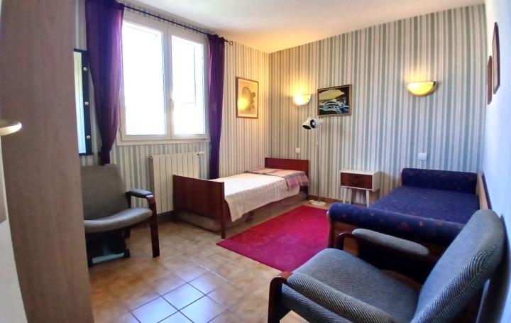 Maison CERET (66400)  87 m2 284 000 € 