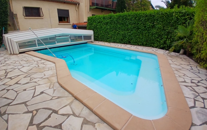 Maison CERET (66400)  162 m2 420 000 € 