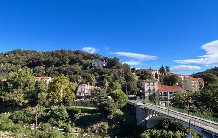 3 Pièces AMELIE-LES-BAINS-PALALDA (66110)  72 m2 95 000 € 