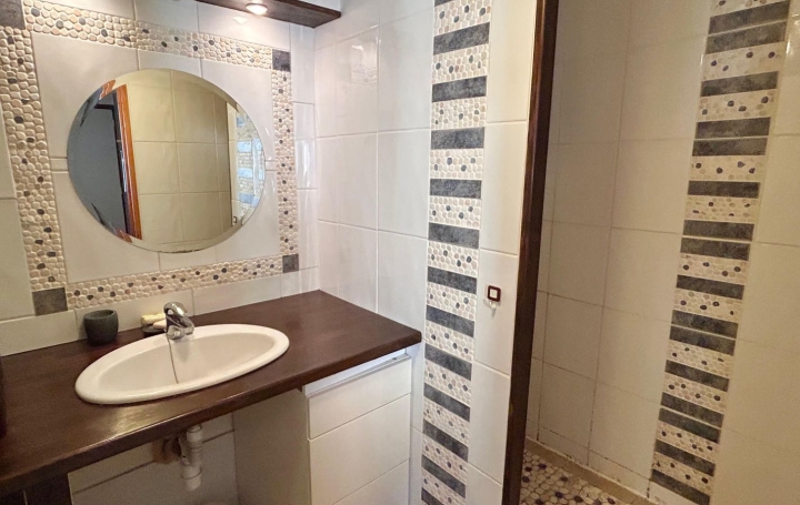 3 Pièces AMELIE-LES-BAINS-PALALDA (66110)  72 m2 95 000 € 