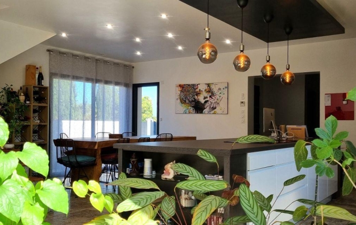 Villa BEZIERS (34500)  400 m2 1 145 000 € 