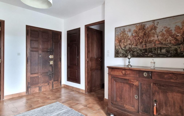 Villa SAINT-CHINIAN (34360)  346 m2 530 000 € 