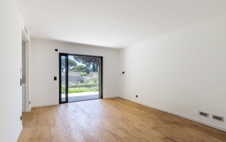 Villa SAINT-TROPEZ (83990)  488 m2 12 500 000 € 