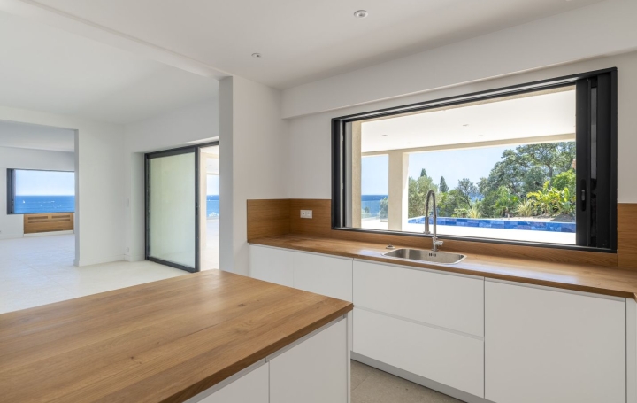 Maison SAINTE-MAXIME (83120)  453 m2 12 000 000 € 