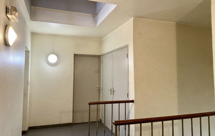 Immeuble VALS-LES-BAINS (07600)  320 m2 620 000 € 