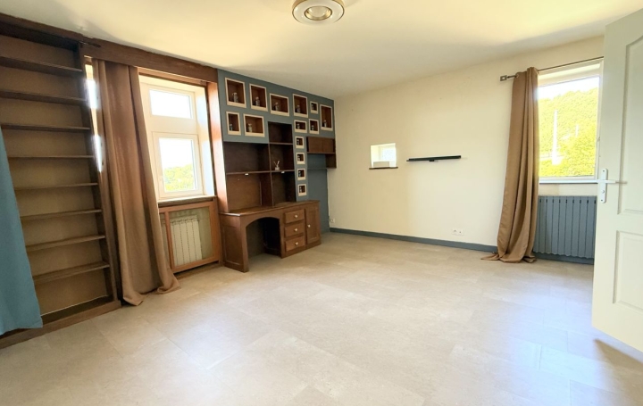 Villa SAINT-PRIVAT (07200)  166 m2 380 000 € 