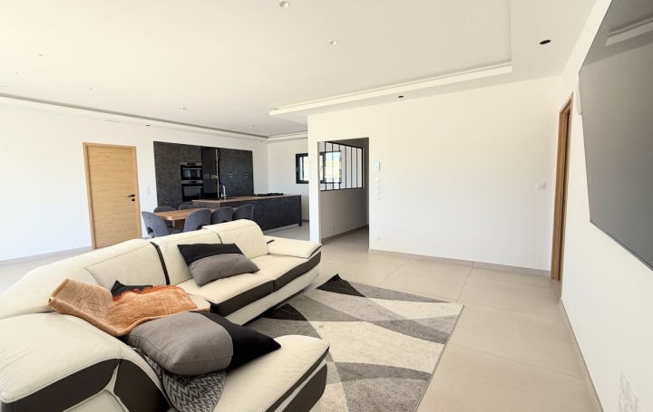 Villa JOYEUSE (07260)  119 m2 410 000 € 