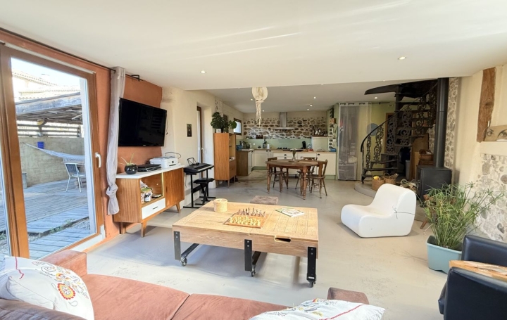 Maison VALLON-PONT-D'ARC (07150)  159 m2 335 000 € 